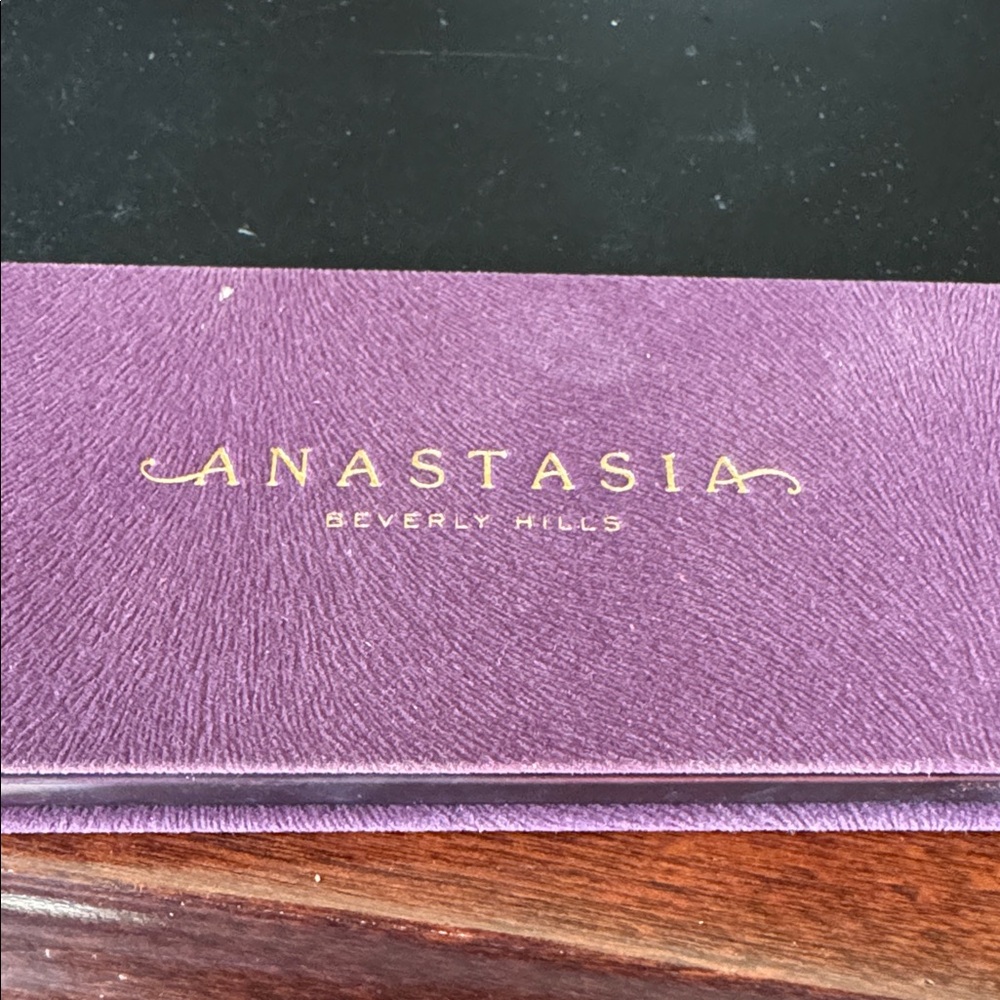 Anastasia Beverly Hills Fall Romance Palette - Picture 2 of 3